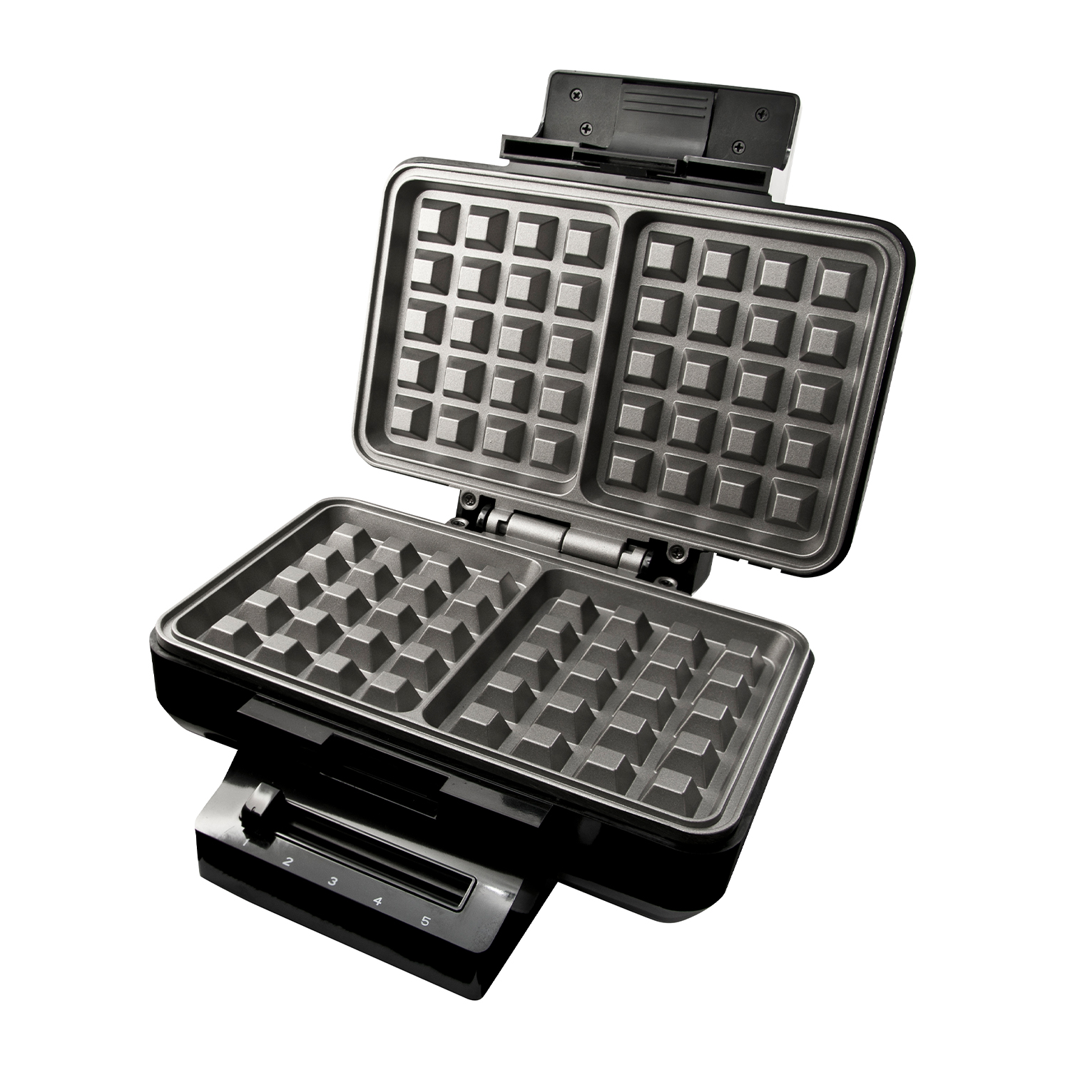 Waffle maker nero aperto. Lo sfondo è bianco.