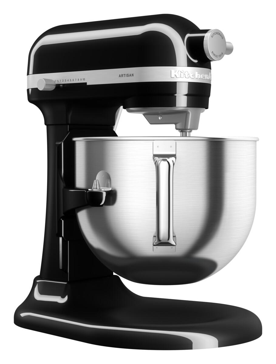 Schwarzer KitchenAid-Küchenmixer mit Edelstahlschüssel, Seitenansicht, isoliert auf Weiß.