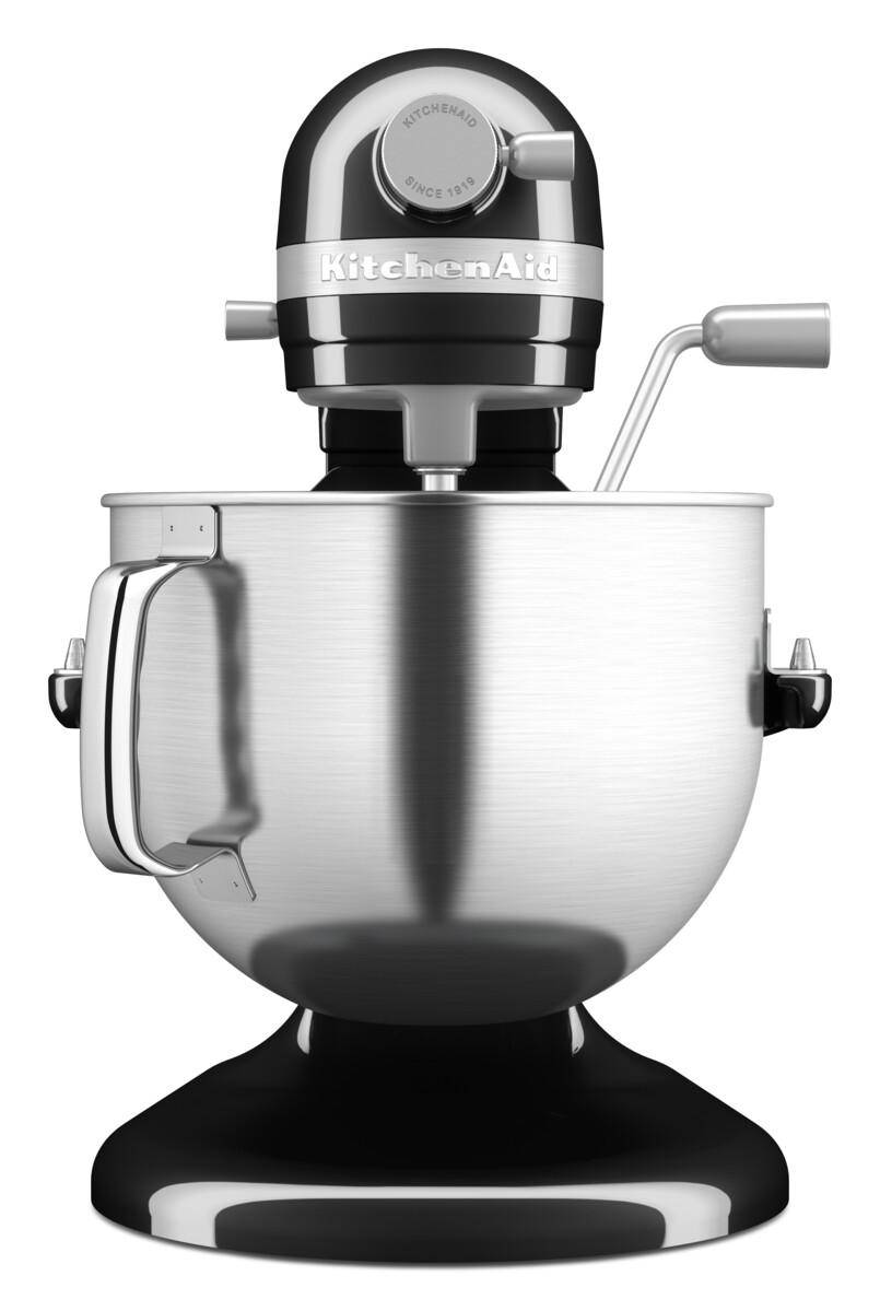 Schwarzer und silberner KitchenAid-Küchenmixer mit einer Edelstahlschüssel auf weißem Hintergrund.