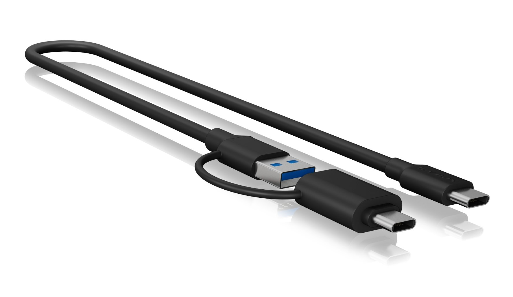 Schwarzes USB-auf-USB-C-Ladekabel. Eine Seite ist USB, die andere USB-C, auf einer weißen, reflektierenden Oberfläche.
