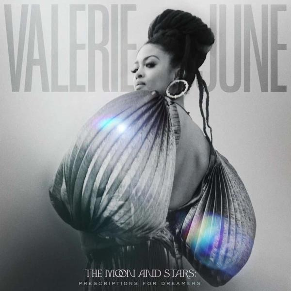 Monokróm album borító. Valerie June balra néz, drámai ujjakkal és fülbevalóval. Albumcím és előadó neve a háttérben.