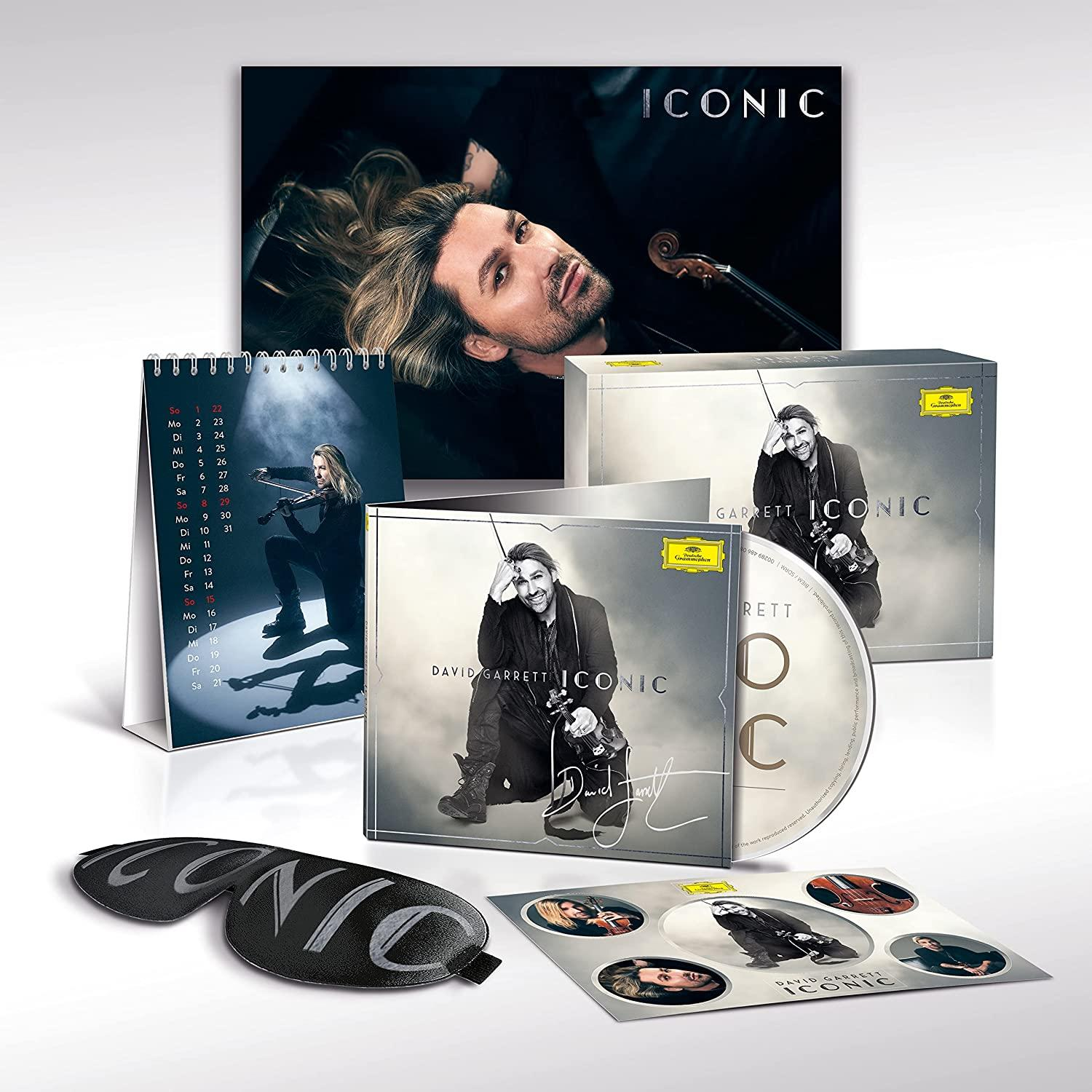 David Garretts Album-Set, einschließlich Kalender, CD und Zubehör, auf weißer Oberfläche.