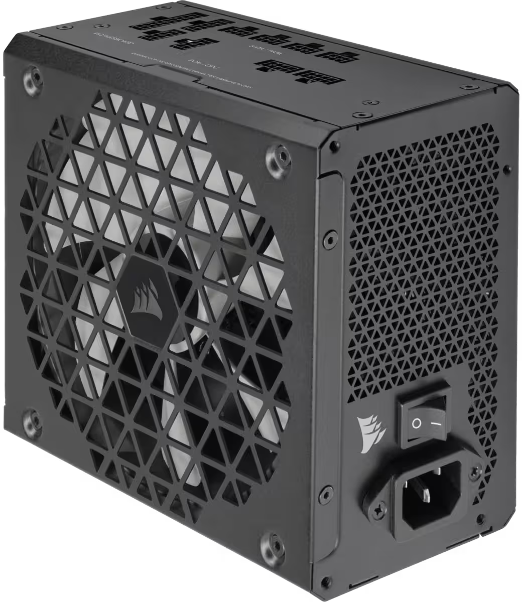 Schwarzes Computer-Netzteil. Gitterartiger Lüfterdeckel, Netzschalter und Stromanschluss. Corsair-Logo sichtbar.