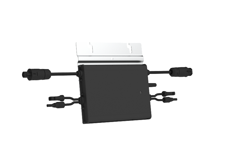 Schwarzer Solarpanel-Optimierer. Rechteckige Form mit Anschlüssen an beiden Enden.