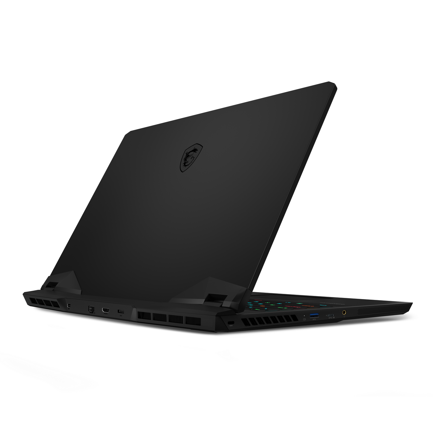 Una computadora portátil negra, abierta para revelar el teclado y la pantalla, sobre un fondo blanco.