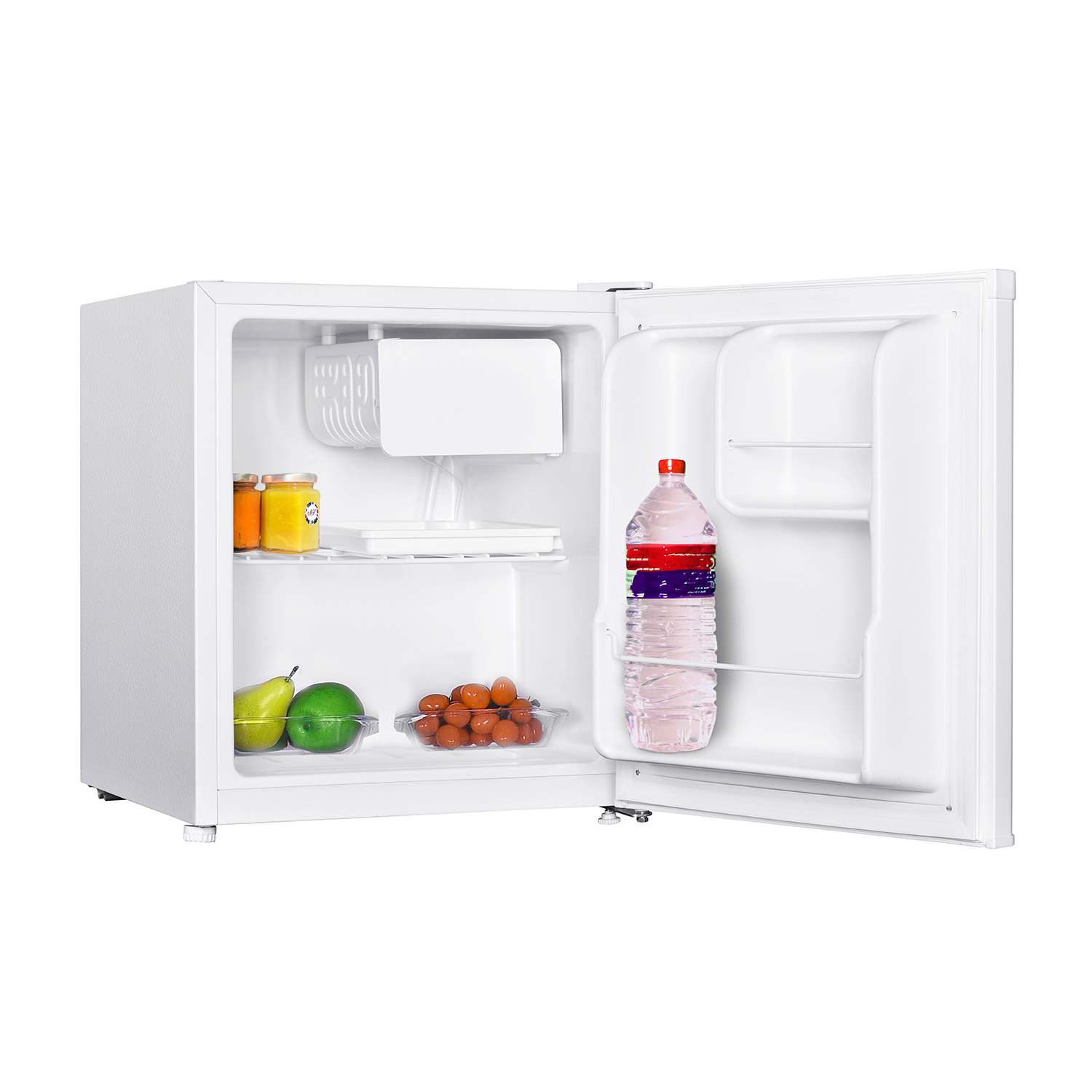 Un mini-frigorifero bianco con la porta aperta. All'interno ci sono generi alimentari, una bottiglia d'acqua e ripiani.