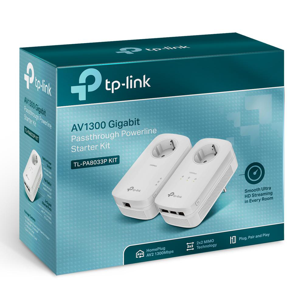 Eine Schachtel des TP-Link AV1300 Gigabit Passthrough Powerline Starter Kit mit zwei weißen Powerline-Adaptern.
