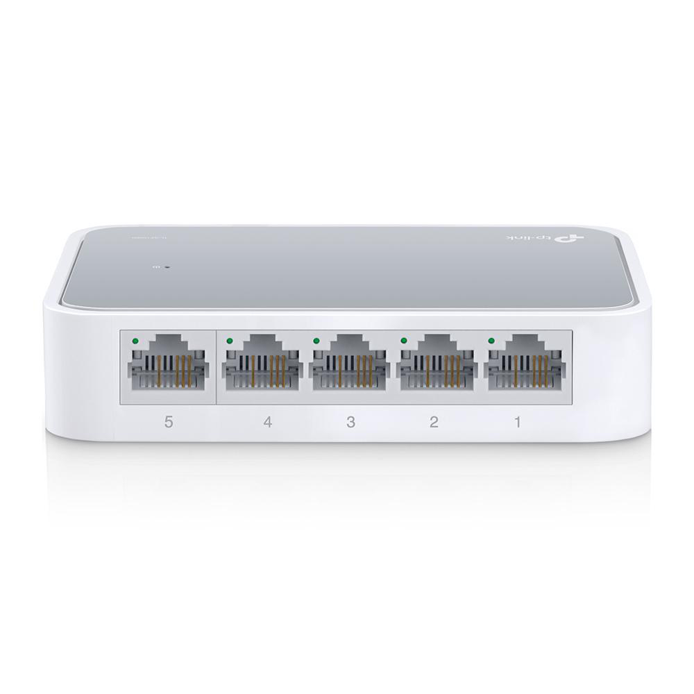 Weißer TP-Link-Switch mit 5 nummerierten Ports. Lichter zeigen Aktivität an. Weißer Hintergrund.