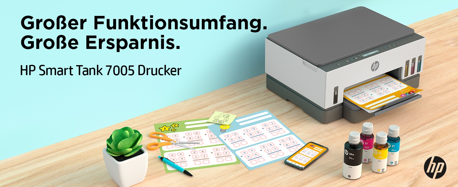 HP-Drucker mit Tintenflaschen und bedrucktem Papier, grüner und blauer Hintergrund.