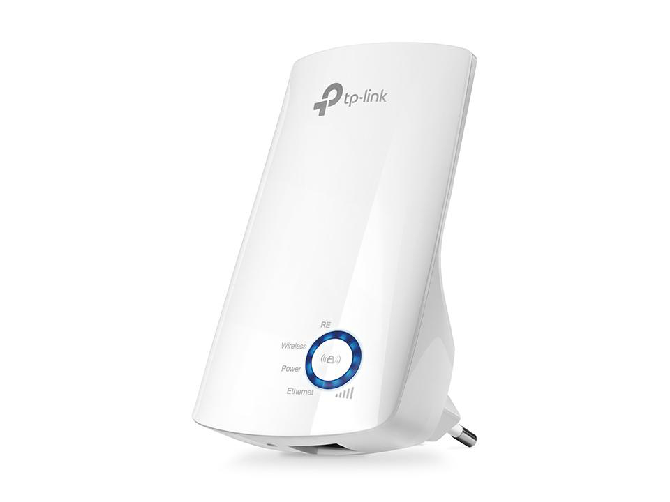 Weißer TP-Link WLAN-Repeater. Er hat einen Netzstecker und Knöpfe.