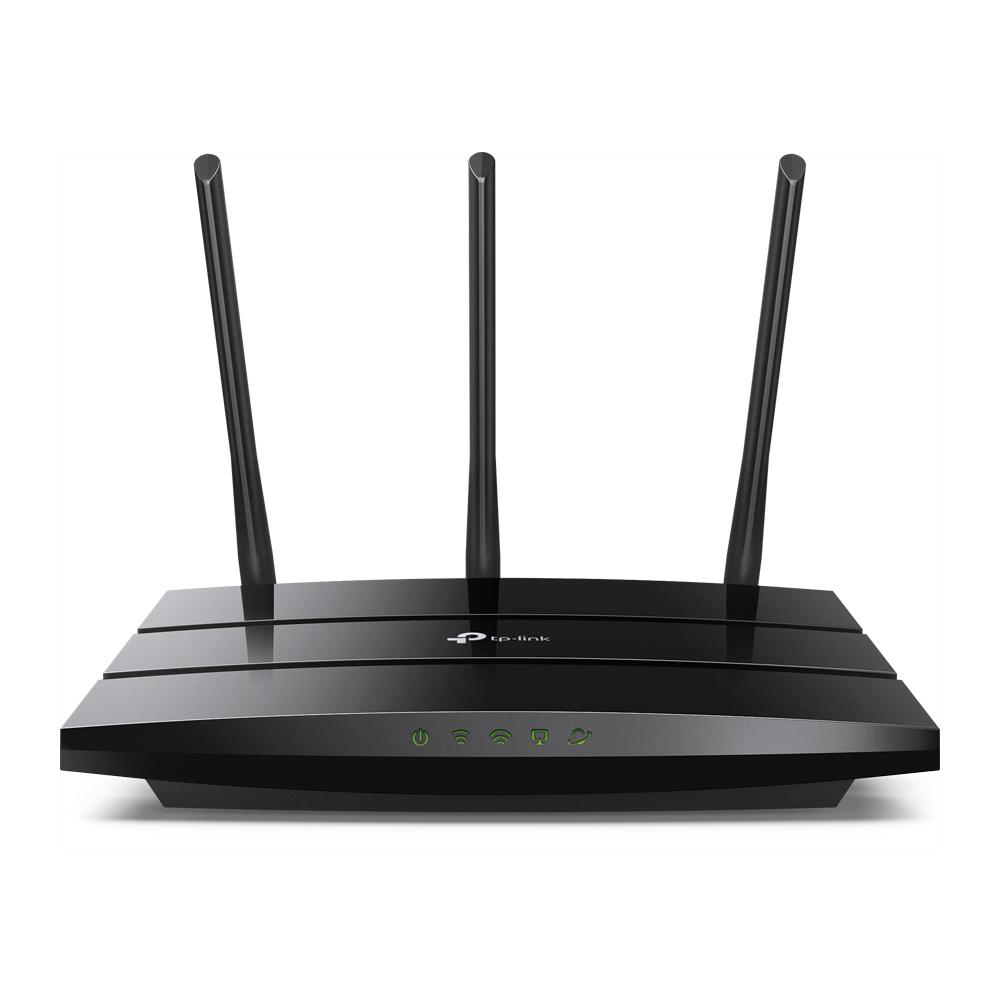 Schwarzer TP-Link-Router mit drei Antennen und grünen Lichtern.