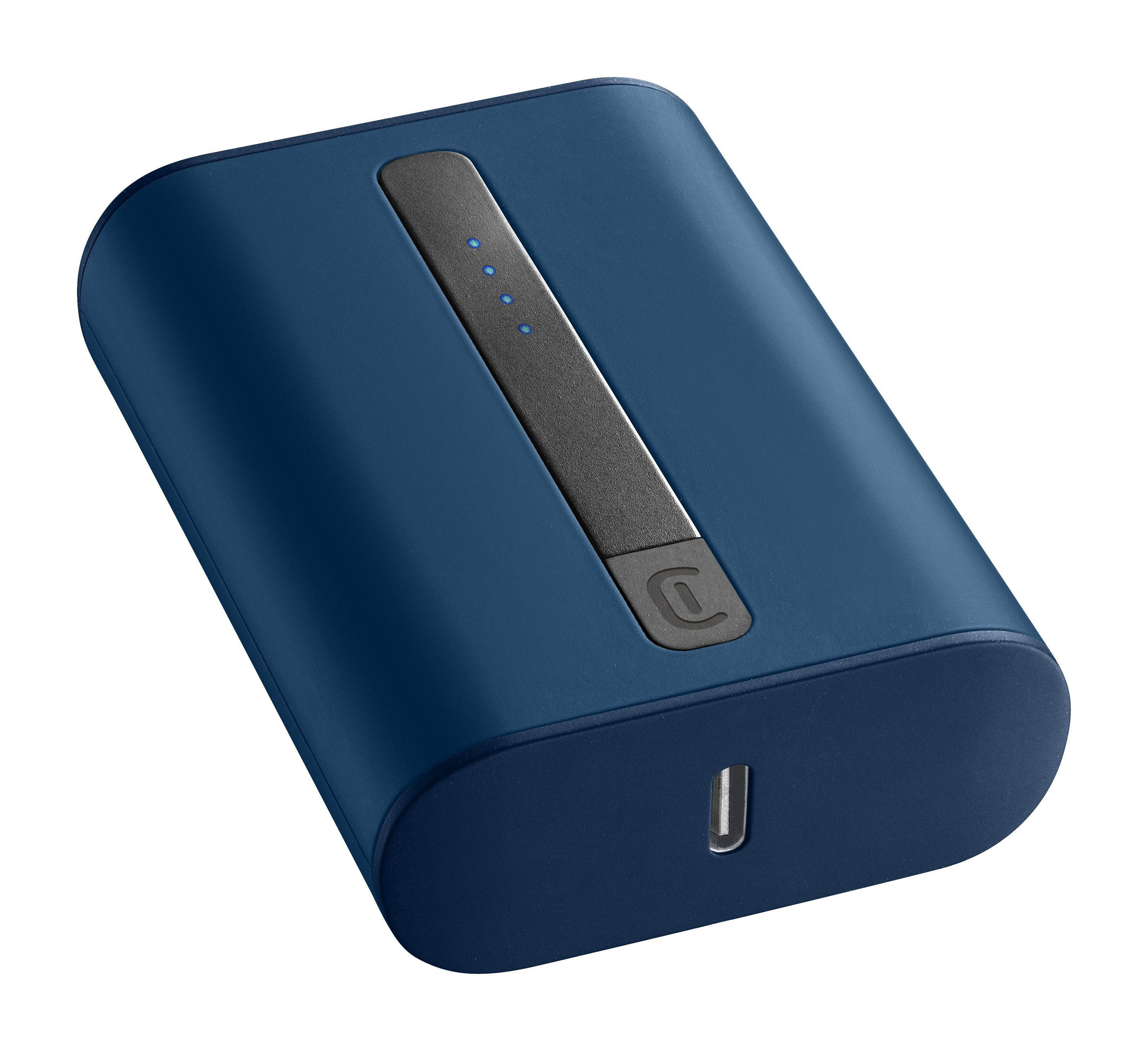 Blaue Powerbank mit schwarzem Streifen und USB-Anschluss. Weißer Hintergrund.