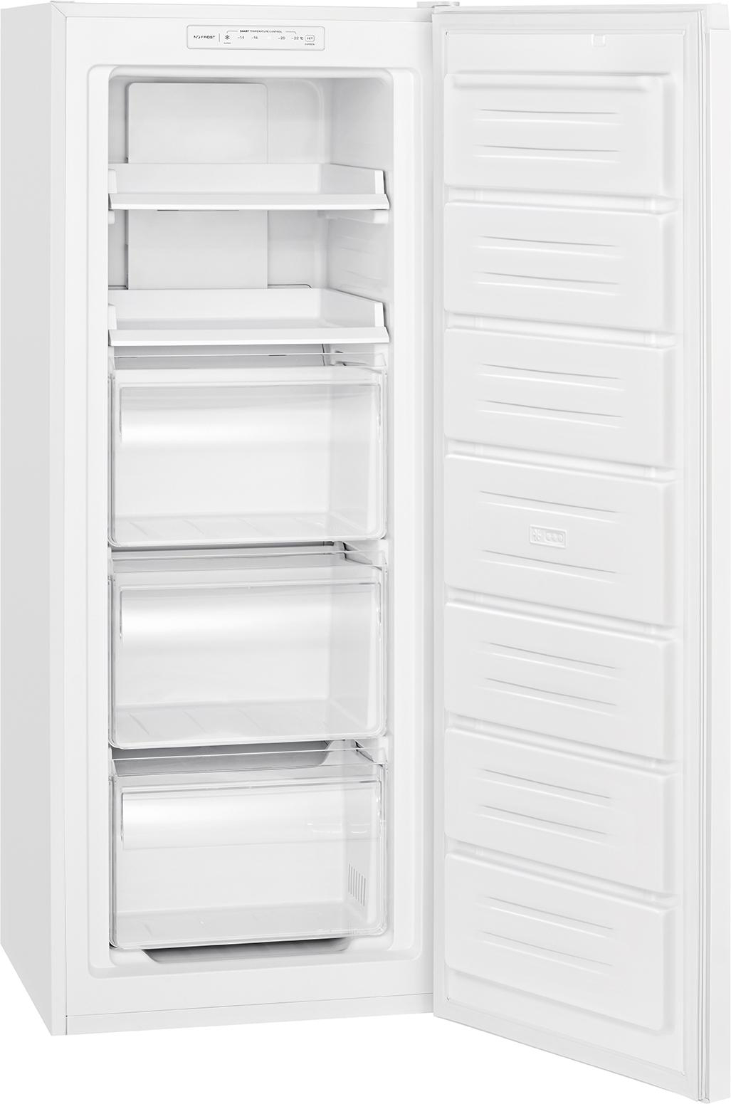 Ein weißer Gefrierschrank mit geöffneter Tür. Im Inneren befinden sich Regale und Schubladen. Die Tür hat weitere Schubladen.