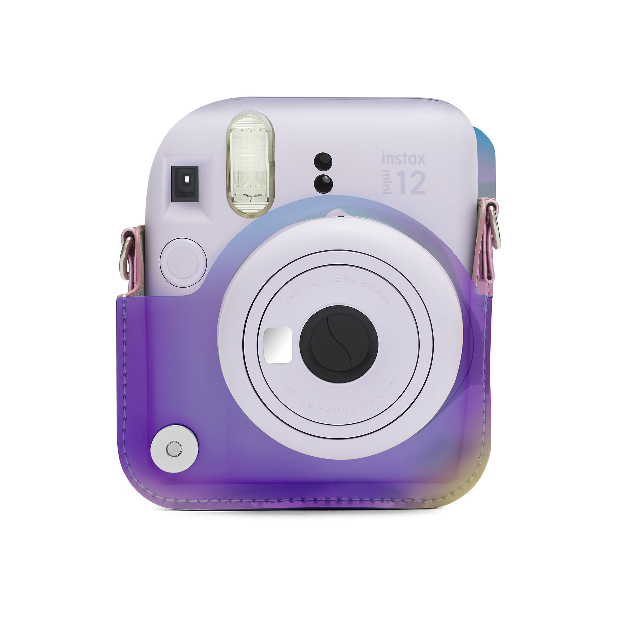 Eine lila Instax Mini 12 Kamera in einer passenden Hülle mit buntem Objektiv.