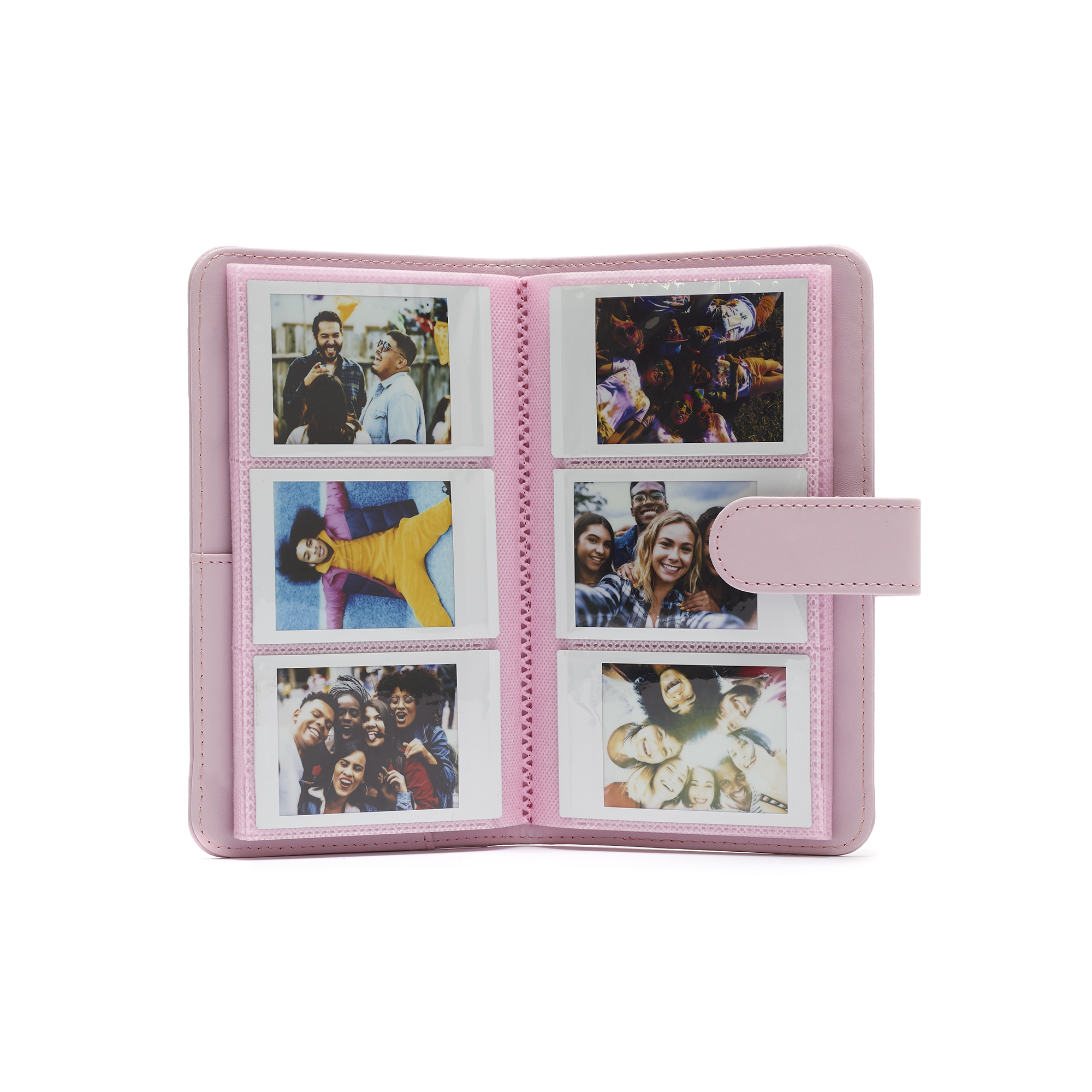 Offenes pinkes Fotoalbum, gefüllt mit Fotos, Menschen lächeln, mit Verschluss.