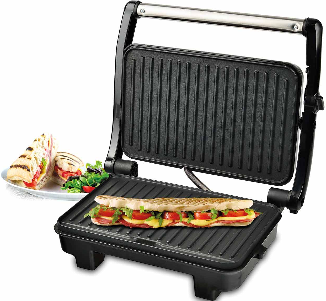 Panino su una piastra panini con un piatto di panini e insalata sul lato.