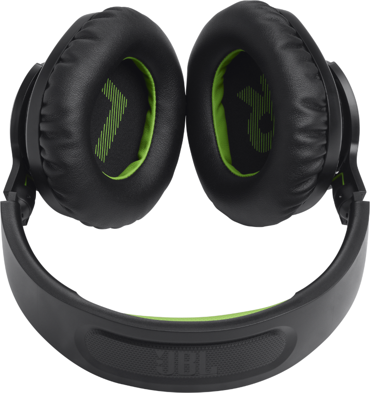 Schwarzes Gaming-Headset, Ohrmuscheln innen grün, auf schwarzem Grund, zusammengeklappt.