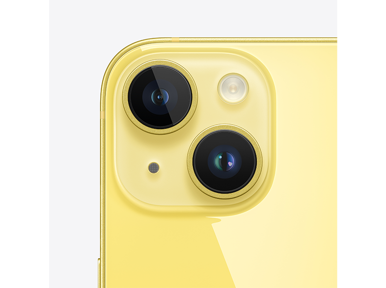 Közelkép egy sárga telefon kameramoduljáról két lencsével és egy vakuval.