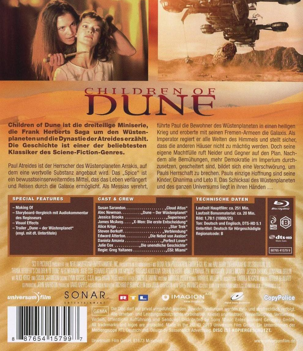 Cover des Dune-Films. Zwei Frauen, ein Raumschiff und eine Wüstenlandschaft sind sichtbar.