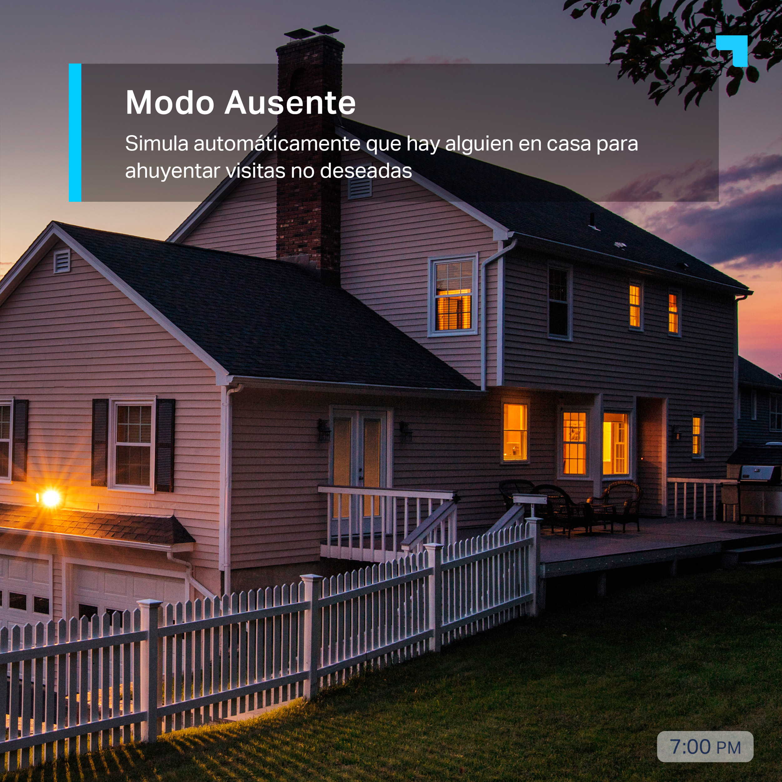 Casa al atardecer con luces encendidas. El texto dice 'Modo Ausente' para simular presencia.