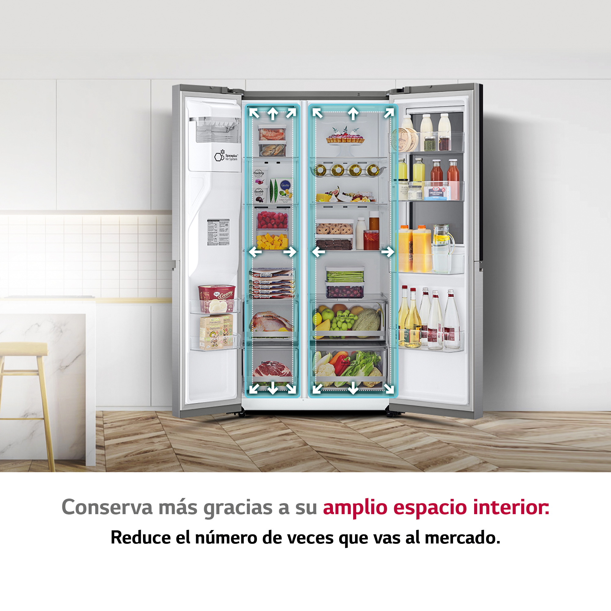 Una mano enchufando un cargador Anker blanco a un enchufe. Un teléfono muestra un icono de batería baja.