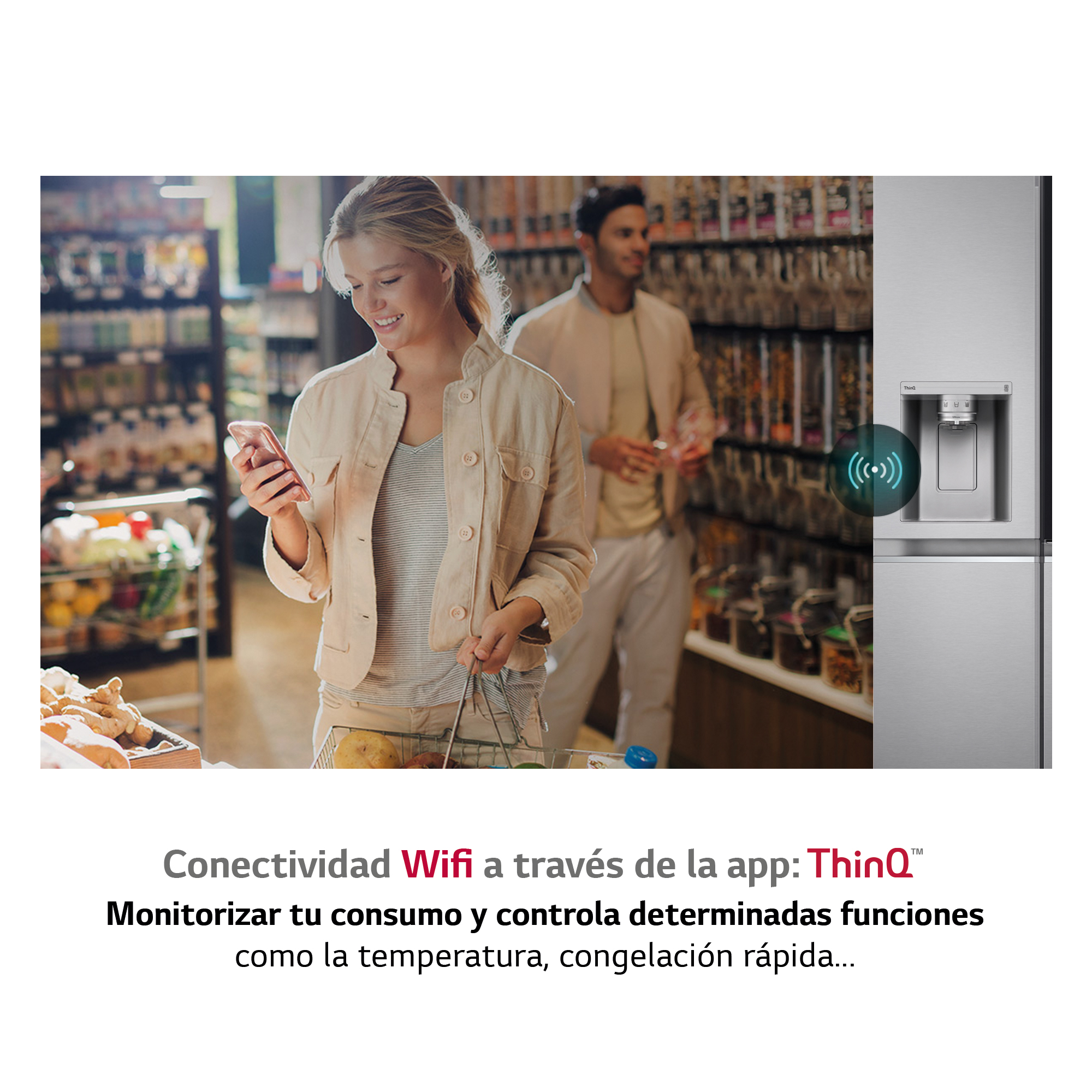 Mujer usando un smartphone en una tienda, cerca de un refrigerador LG.