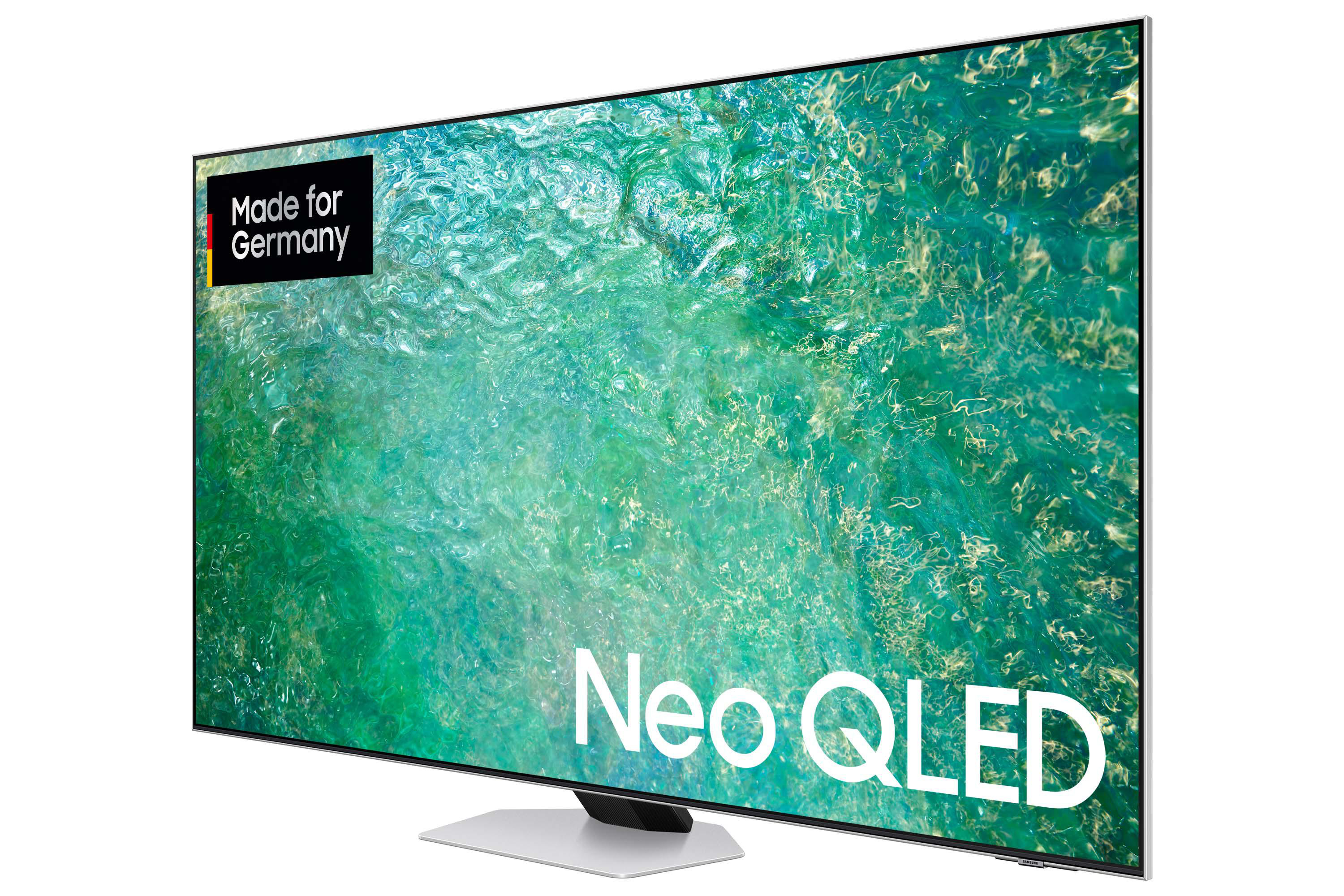 Großer, moderner Fernseher, Neo QLED, mit schwarzem Rahmen, silbernem Ständer, Made for Germany Logo.