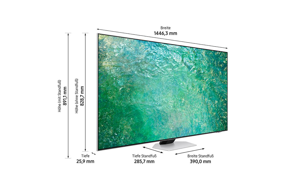 Ein schwarzer Fernseher mit Abmessungen und Beschriftungen. Der Fernseher steht auf einem weißen Ständer.