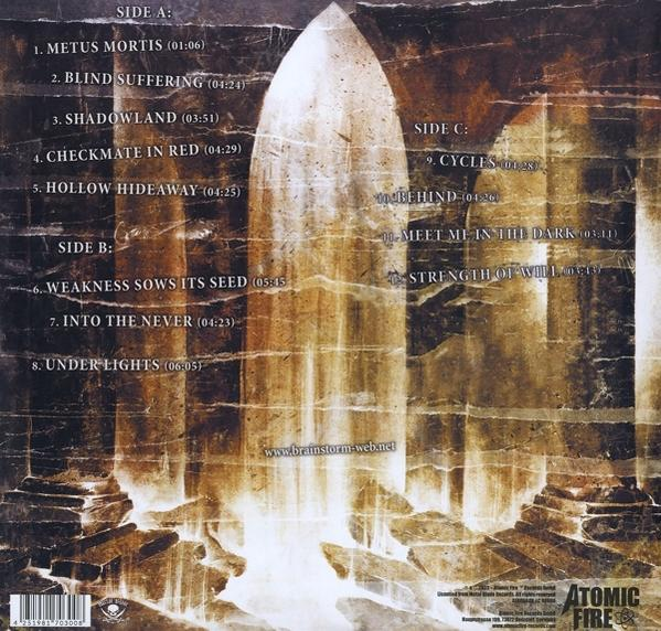 Albumcover mit Titelliste. Der Hintergrund ist ein braun-goldenes abstraktes Design.