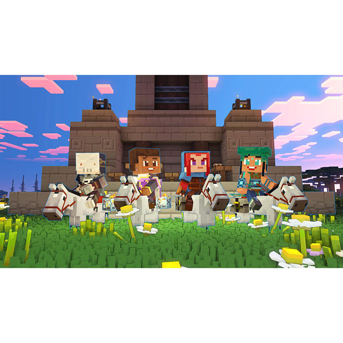 Minecraft Dungeons-Charaktere auf Pferden vor einem blockartigen Tempel und grünem Gras, blauer Himmel im Hintergrund.