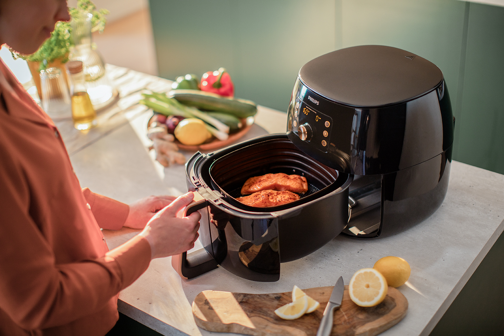 PHILIPS HD9867/90 Prémium Airfryer XXL Forrólevegős sütő 