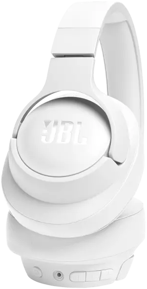 Fehér JBL fejhallgató fehér háttér előtt. A fejhallgató szögben van, a JBL logó látható.