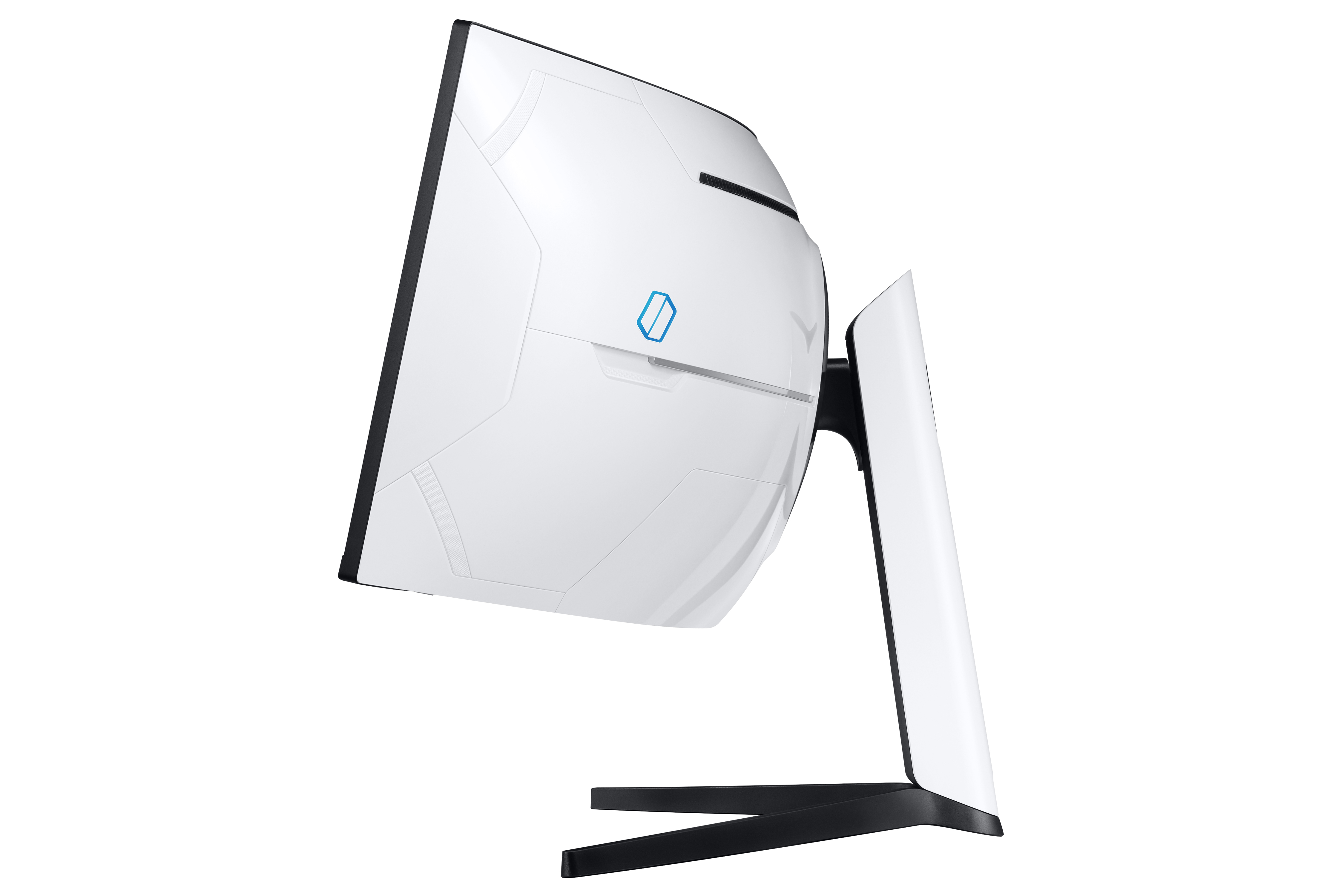 Parte trasera de monitor blanca, en ángulo. Tiene un soporte y un logo azul.