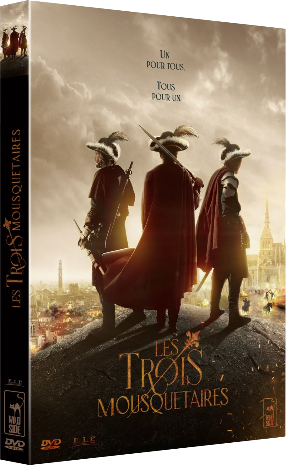 DVD-hoes voor 'Les Trois Mousquetaires' met drie musketiers in een stadsgezicht.