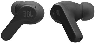 Két fekete JBL fülhallgató. Mindegyiken a JBL logó. Egyszerű dizájn, sötét háttér, a fülhallgatókra fókuszálva.