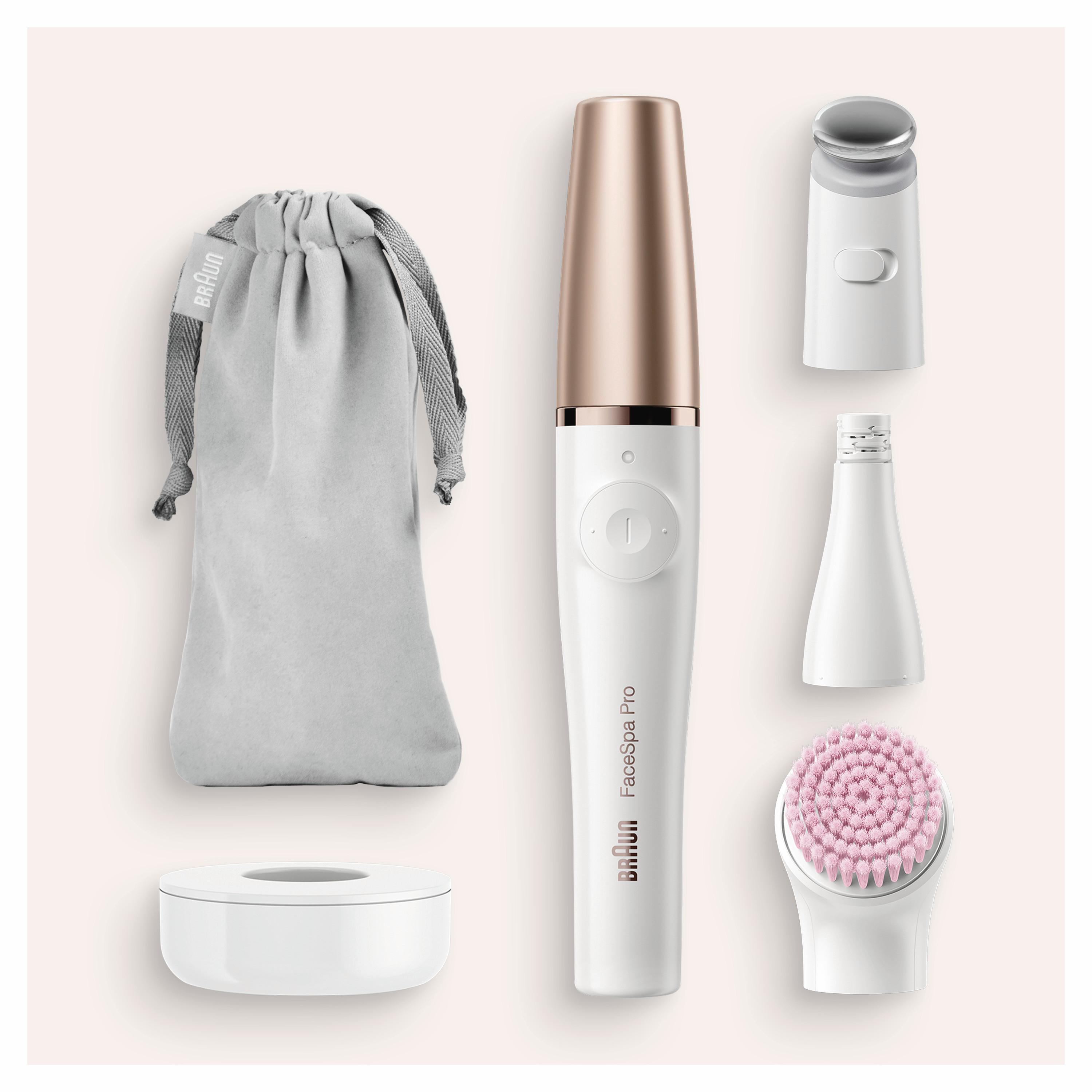 Ein Braun FaceSpa Pro Set: ein Gesichtsepilierer, eine Reinigungsbürste und verschiedene Aufsätze.
