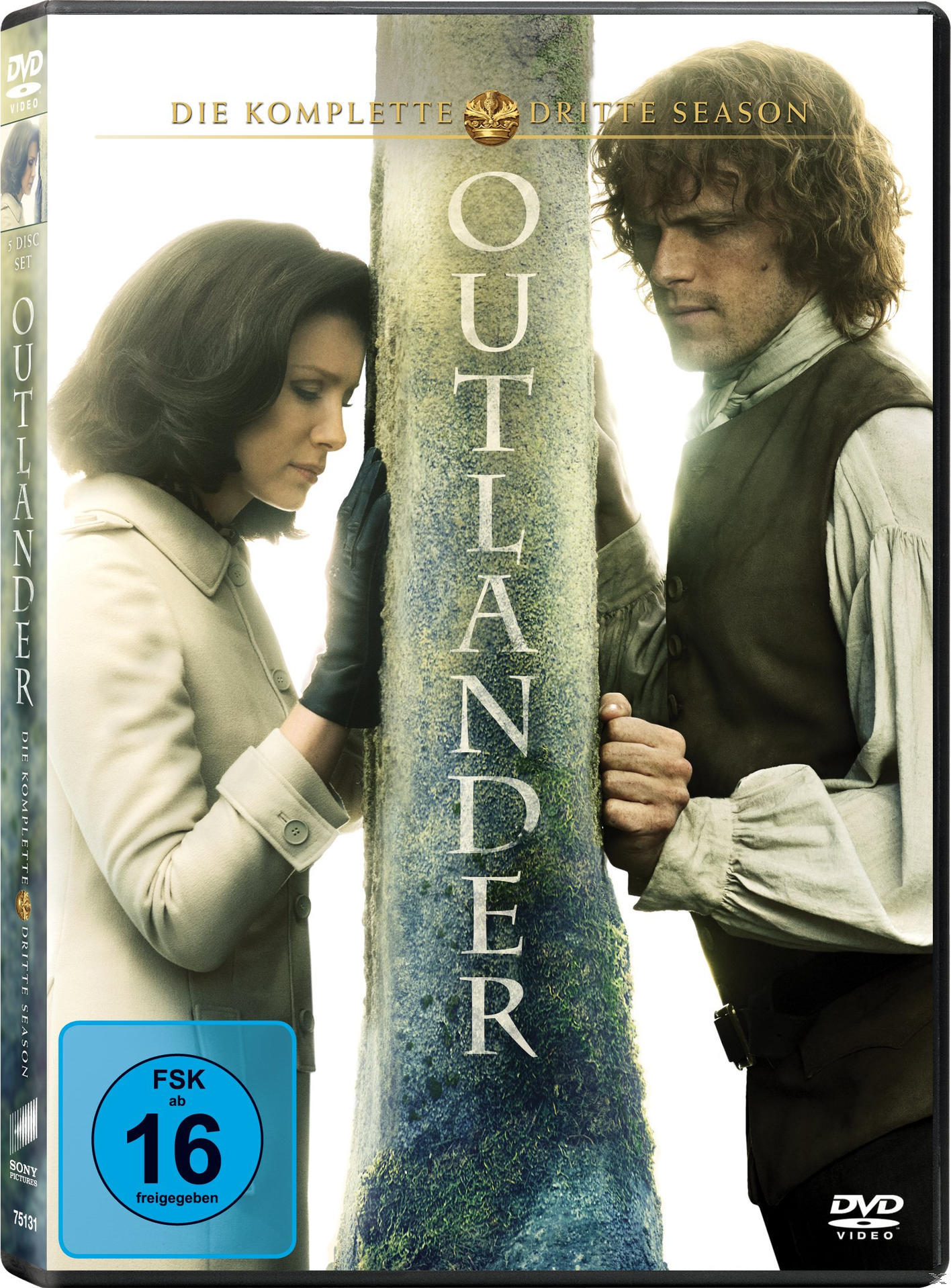 Filmcover: Outlander. Mann und Frau lehnen sich an einen Stein. DVD-Box-Set.