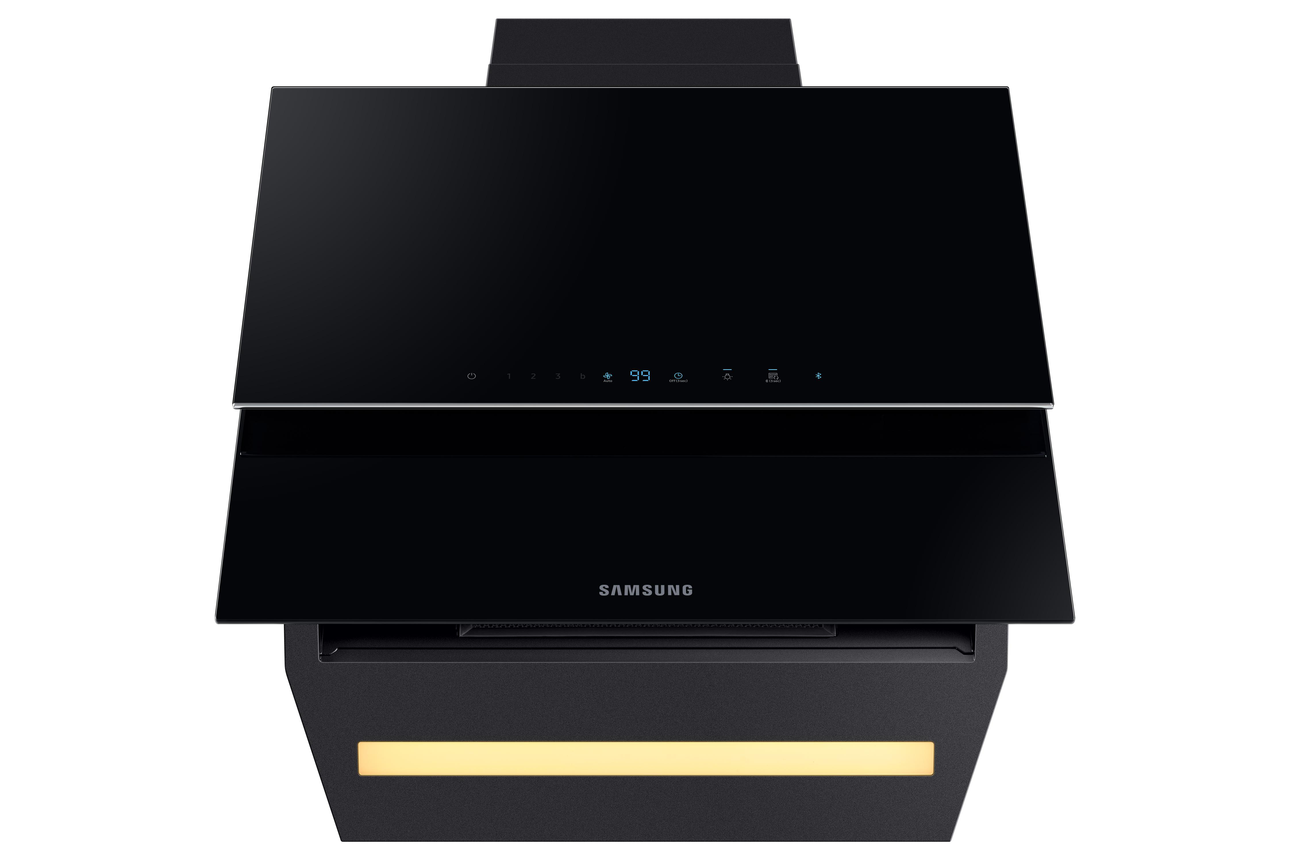 Schwarze Samsung-Dunstabzugshaube mit Digitalanzeige '99' und Bedienelementen.