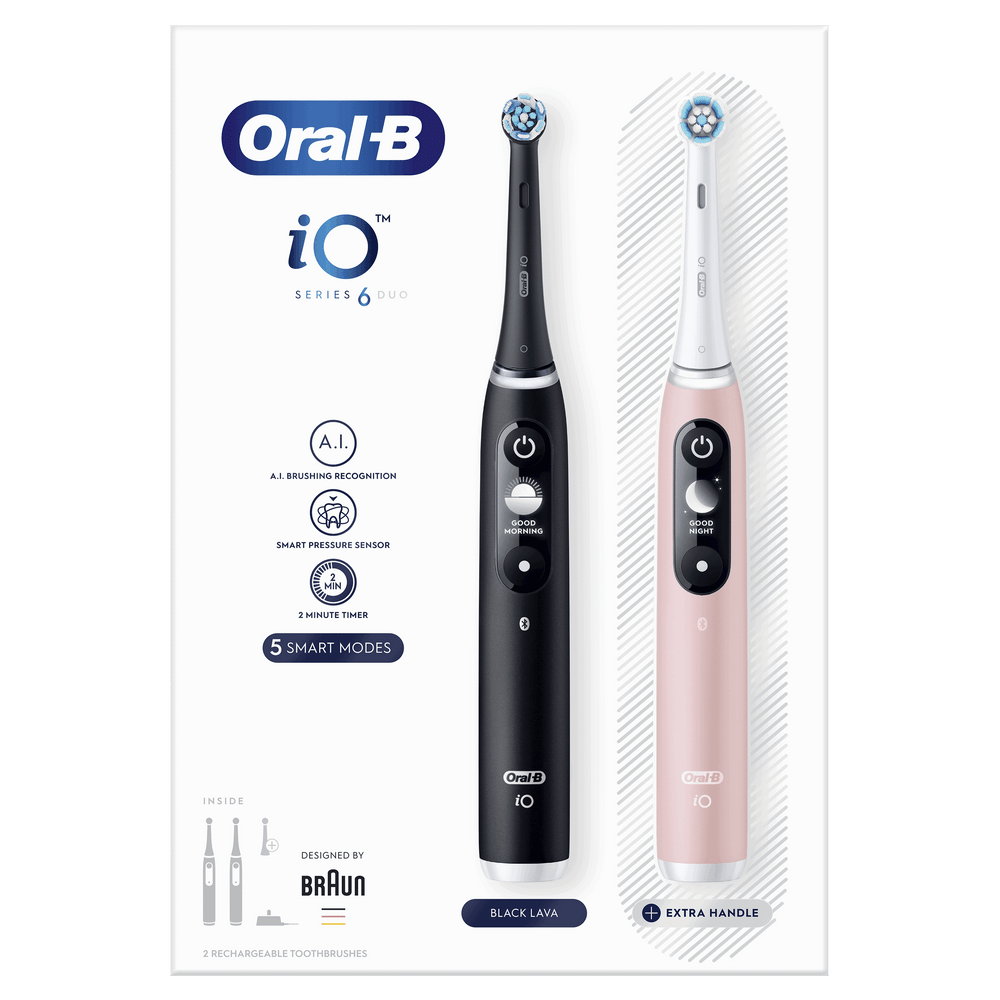 Cepillos de dientes eléctricos Oral-B iO Series 6 Duo. Uno negro, uno rosa, con mango extra.