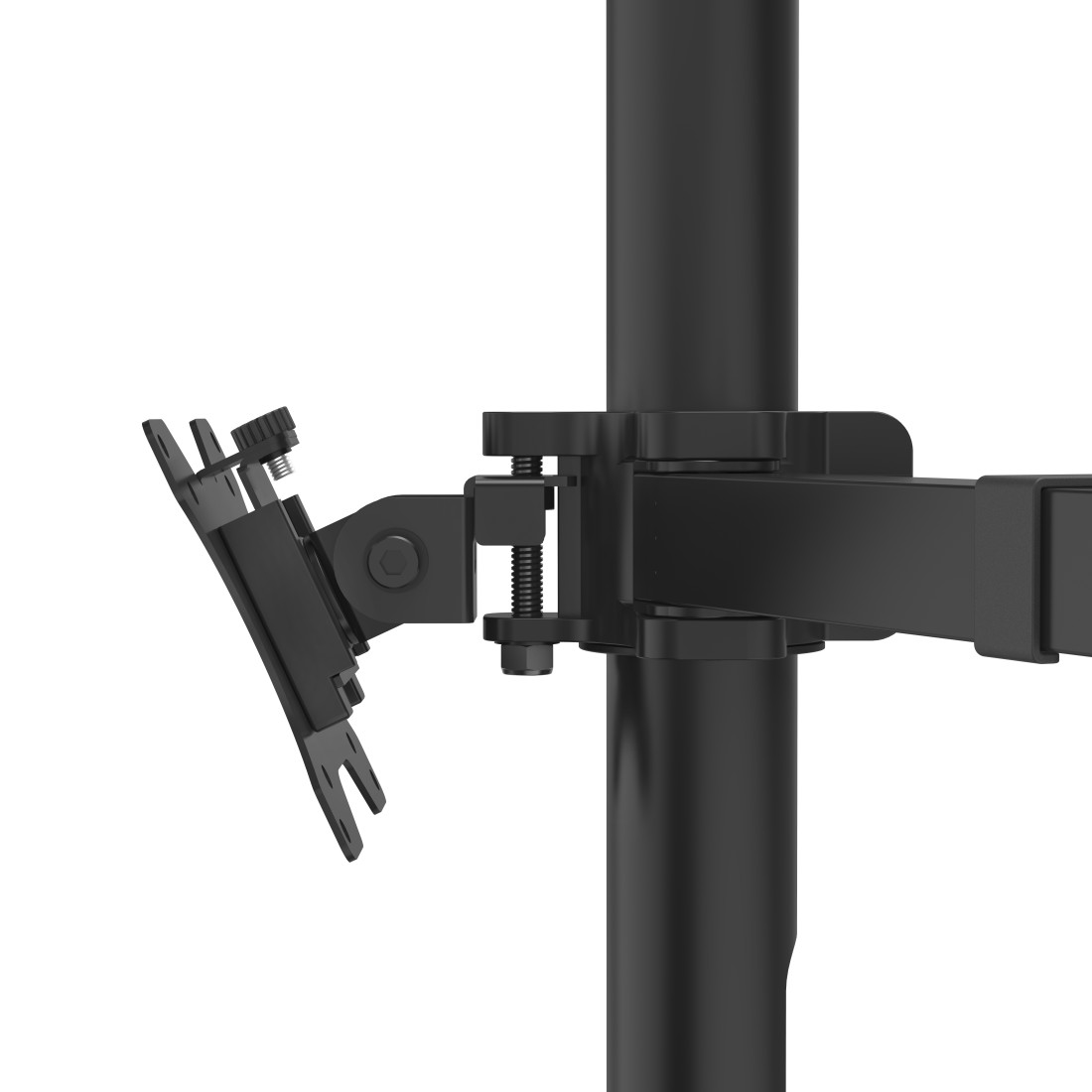 Brazo negro para monitor fijado a un poste. Partes ajustables con tornillos y pernos.
