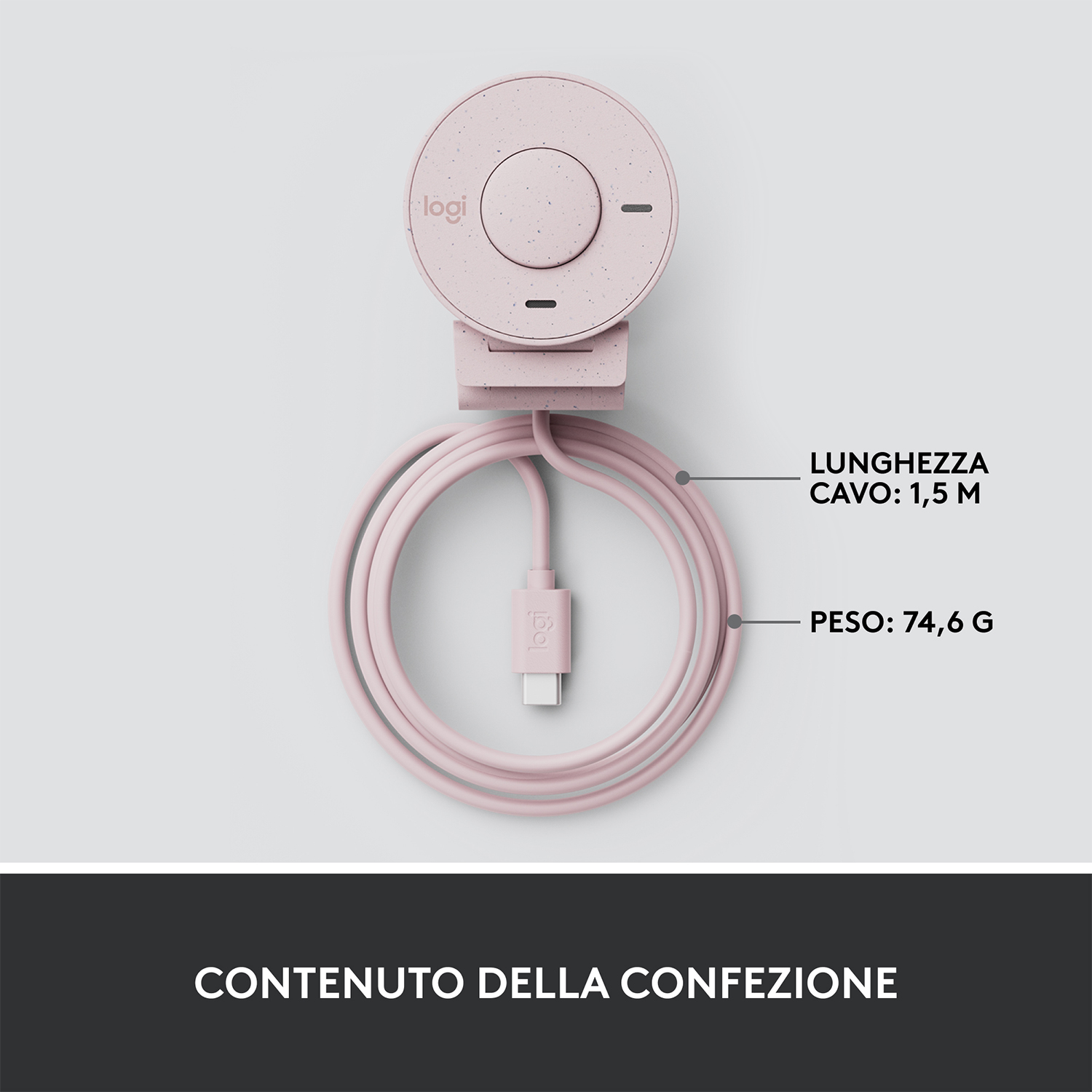 Webcam rosa con cavo e connettore USB su sfondo rosa chiaro.