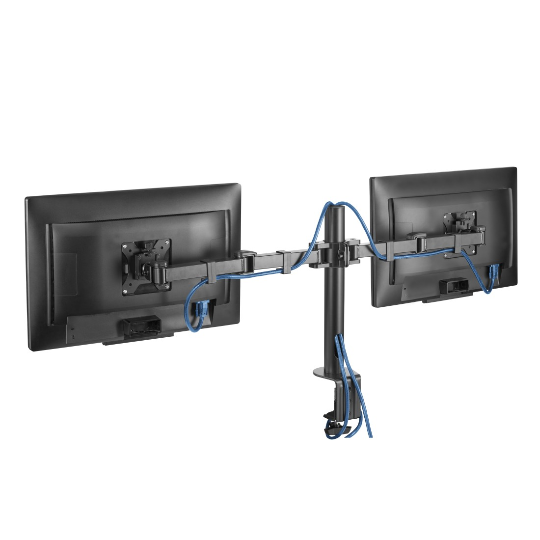 Dos monitores de ordenador sujetos a un soporte de doble brazo. Cables azules los conectan.
