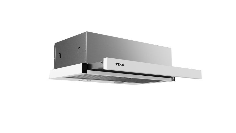 Una campana extractora Teka plateada y blanca sobre fondo negro. La campana tiene el nombre de la marca.