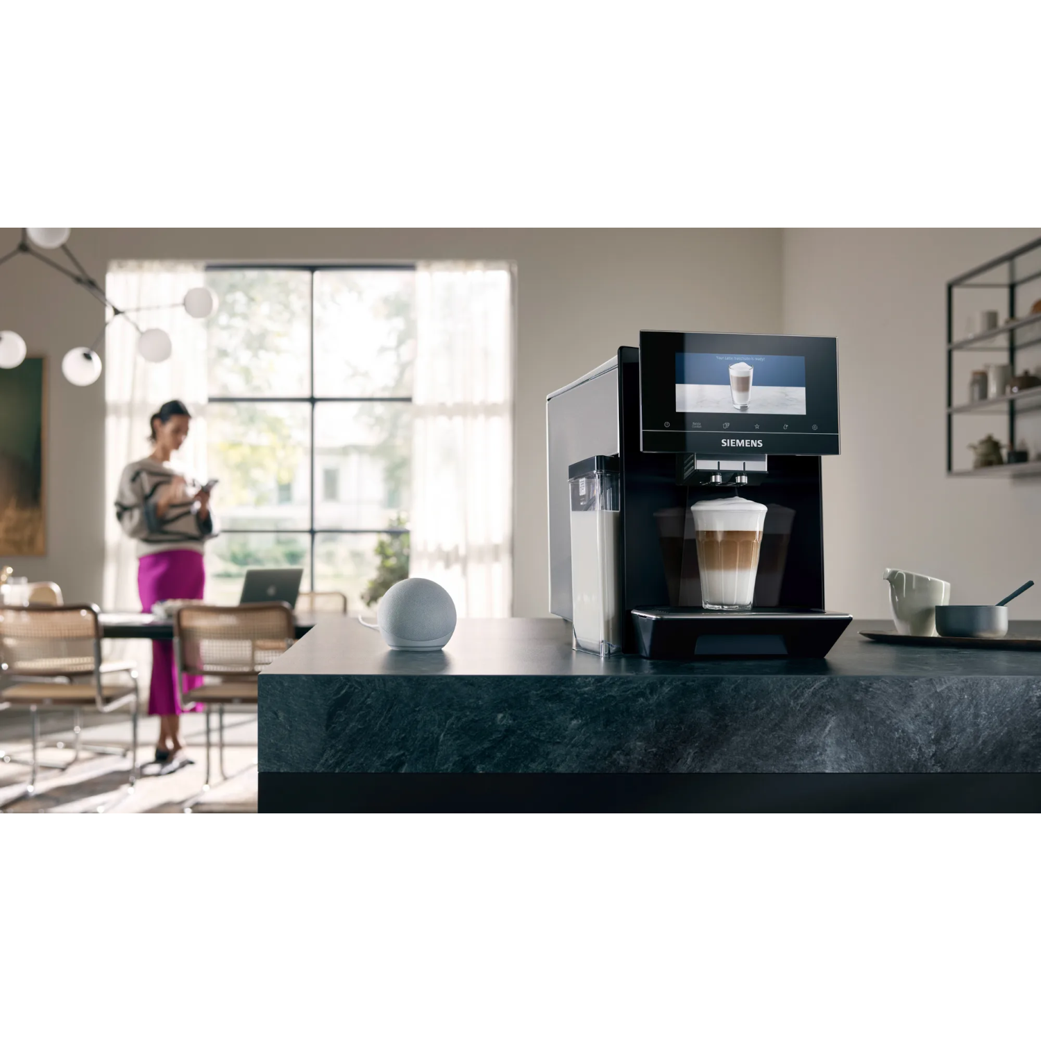 SIEMENS  Machine expresso entièrement automatique EQ900 (TQ903R09) - Machine expresso full automatique - Nombre max. de tasses: 2 - Récipient à lait externe - Argenté
