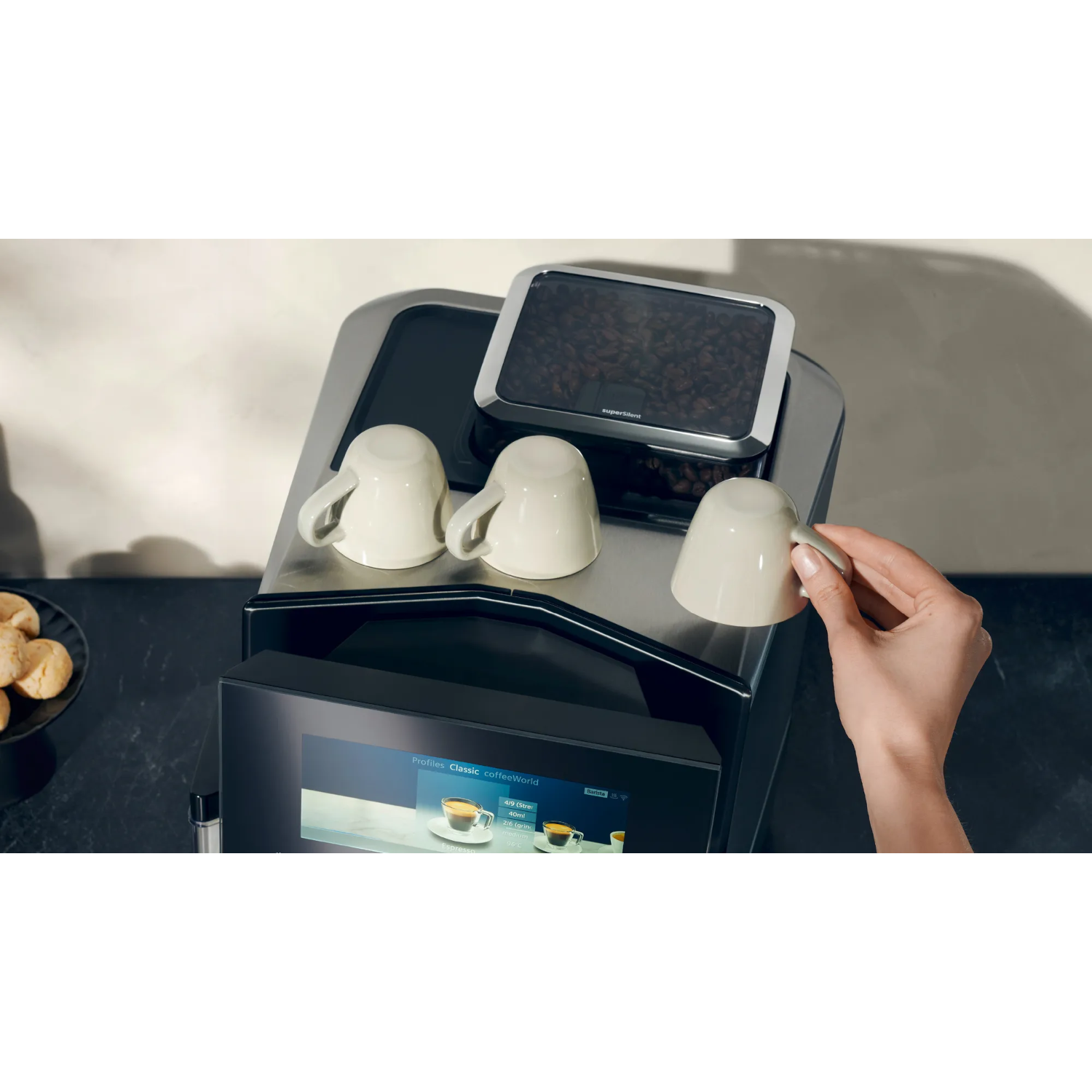 SIEMENS  Machine expresso entièrement automatique EQ900 (TQ903R09) - Machine expresso full automatique - Nombre max. de tasses: 2 - Récipient à lait externe - Argenté
