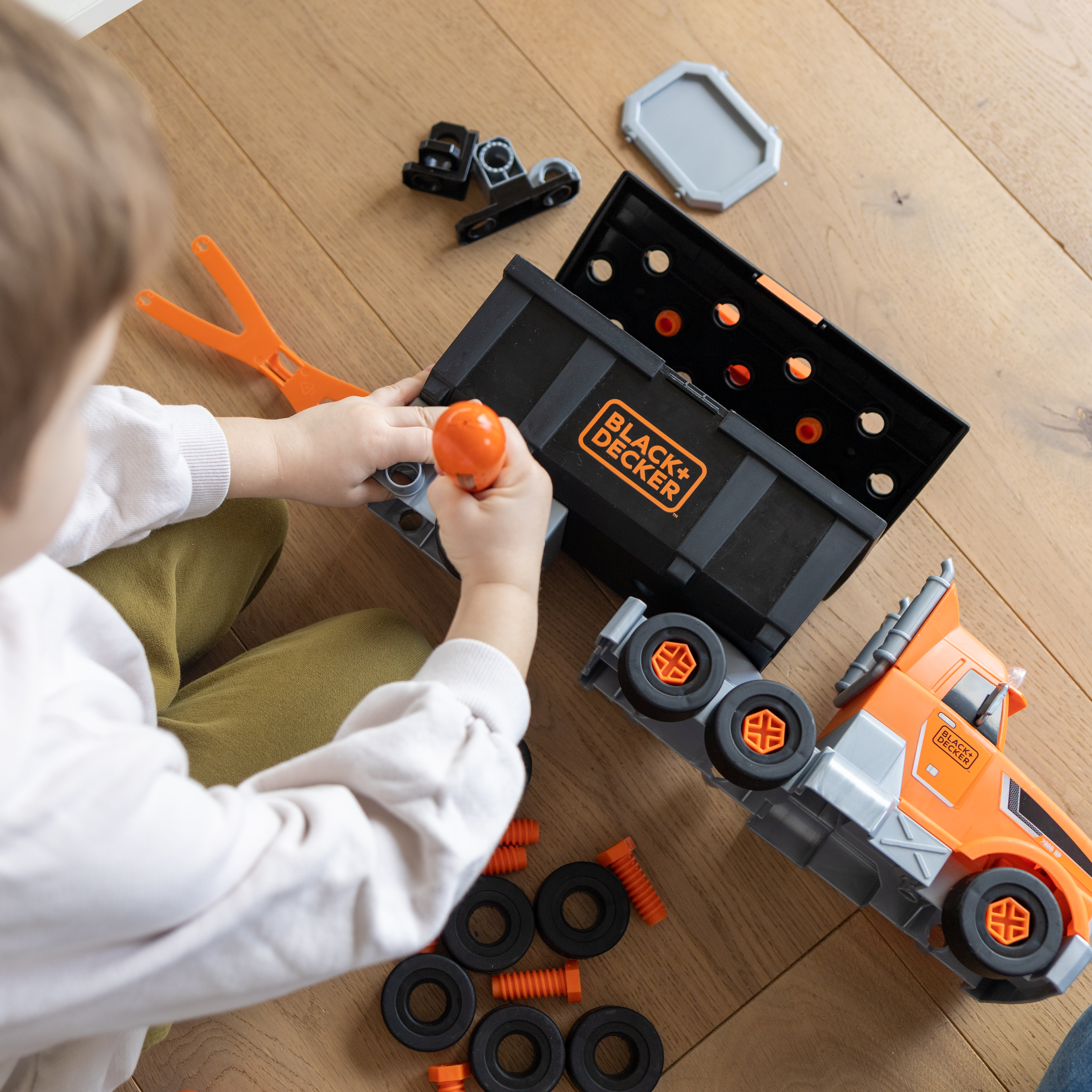 SMOBY Black+Decker Truck Spielzeugtruck Mehrfarbig