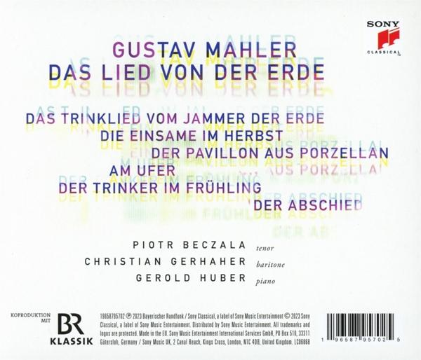 CD-Cover mit mehrfarbigem Text, darunter Namen und Titel.