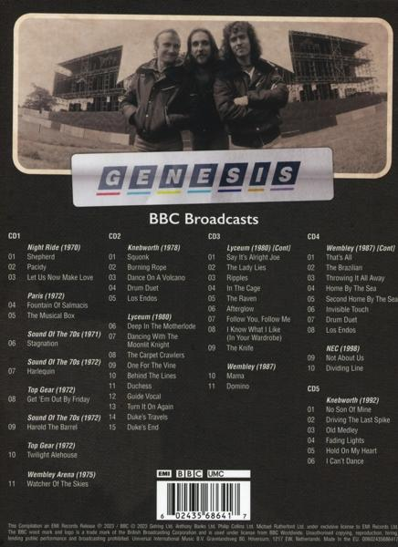 Rückseite eines Genesis BBC Broadcasts CD-Sets mit Titellisten und dem Bild der Bandmitglieder.