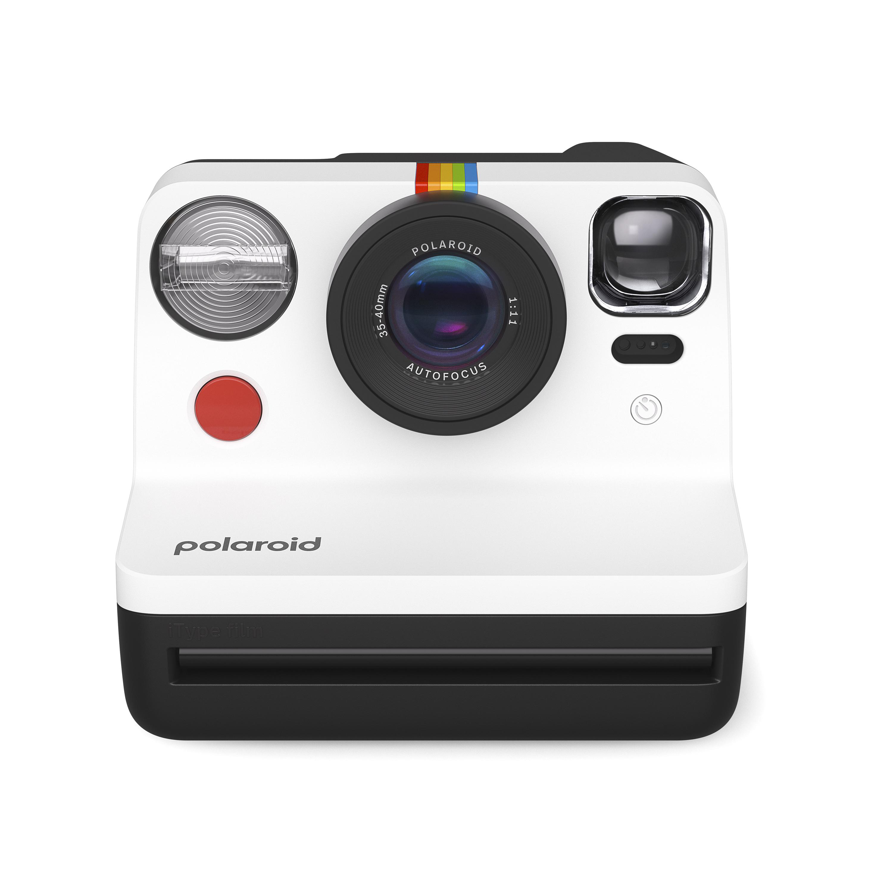 Eine weiße Polaroid-Kamera mit schwarzem Sockel, Regenbogenstreifen und Objektiv.