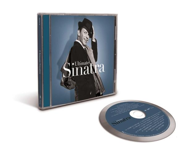 'Ultimate Sinatra' CD-tokja. A CD kint van a tokból. A borító kék, rajta Sinatra.